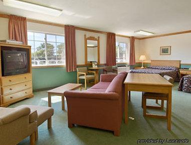 Super 8 By Wyndham Sheldon Hotel Kamer foto